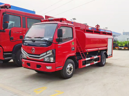 东风小多利卡消防洒水车
