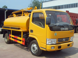 蓝牌东风5方吸粪车