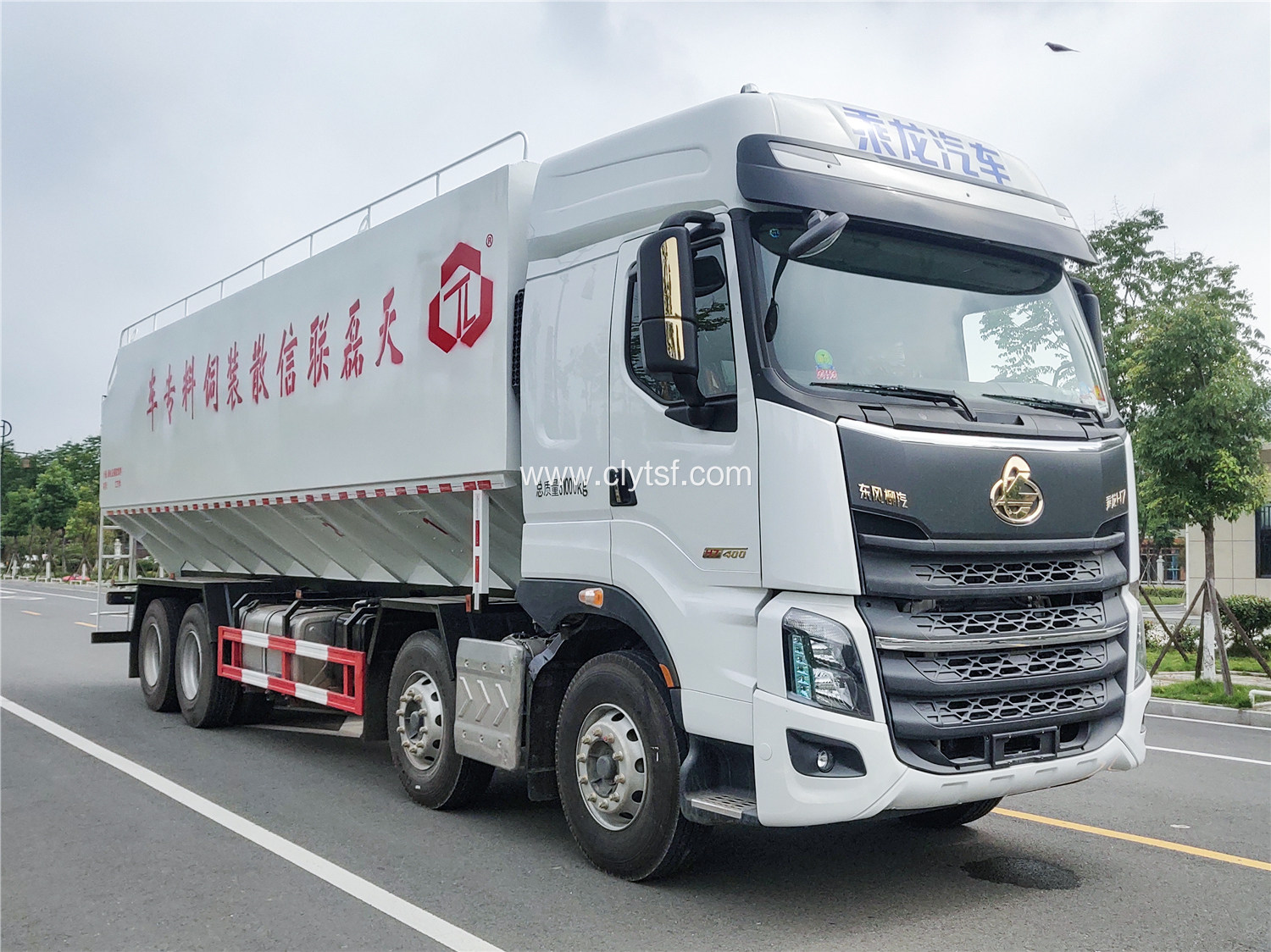 国六柳汽40方散装饲料车