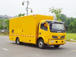 东风多利卡50-100KW移动电源车